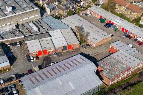 Warehouse to rent, Glenville Mews London SW18 4NJ