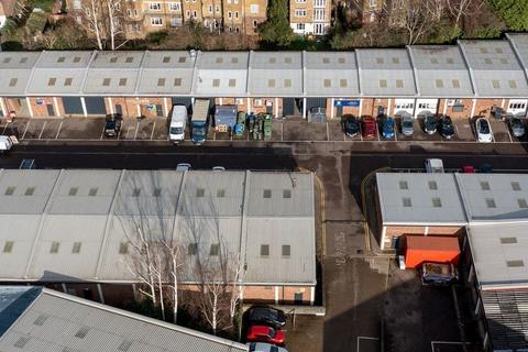 Warehouse to rent, Glenville Mews London SW18 4NJ