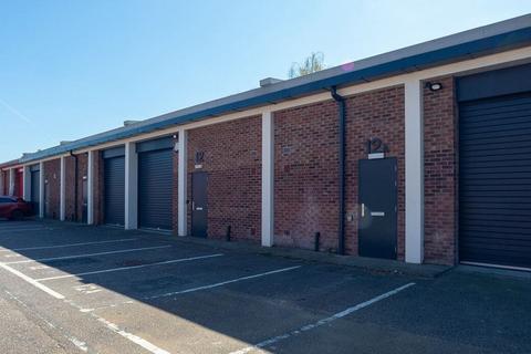 Warehouse to rent, Glenville Mews London SW18 4NJ