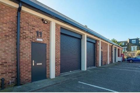Warehouse to rent, Glenville Mews London SW18 4NJ