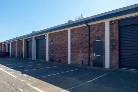 Warehouse to rent, Glenville Mews London SW18 4NJ
