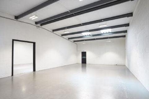 Warehouse to rent, Glenville Mews London SW18 4NJ