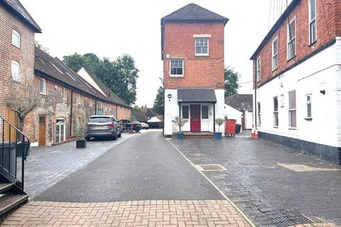 Office to rent, 12-14 Hart St Henley On Thames RG9 2AY