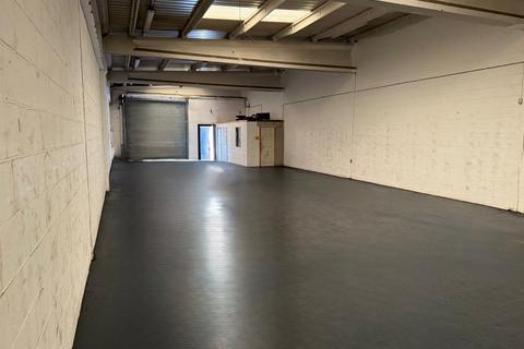 Warehouse to rent, Holme Ln Bradford BD4 0PY