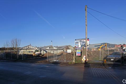 Industrial development to rent, 68 Holmethorpe Ave Redhill RH1 2NJ