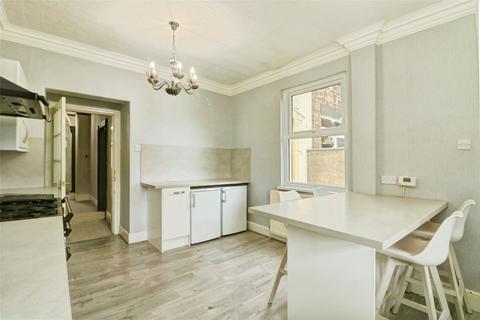 4 bedroom terraced house for sale, Medomsley Road, Consett, County Durham, DH8