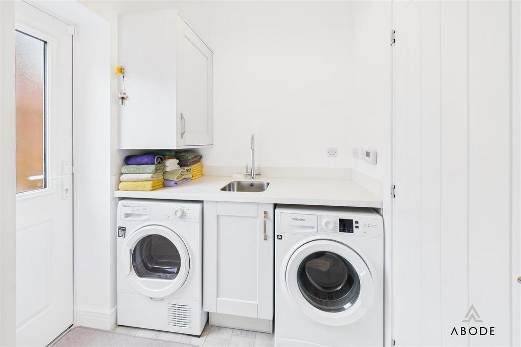 CAM01882 G0-PR0121-STILL013.jpg