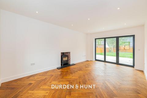 3 bedroom detached house for sale, Ongar Road, Dunmow, CM6