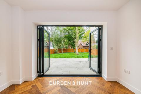 3 bedroom detached house for sale, Ongar Road, Dunmow, CM6