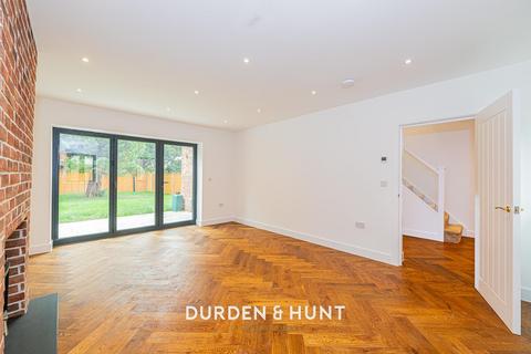3 bedroom semi-detached house for sale, Ongar Road, Dunmow, CM6