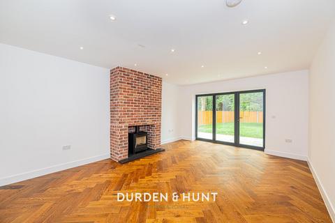3 bedroom semi-detached house for sale, Ongar Road, Dunmow, CM6