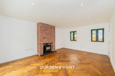 3 bedroom semi-detached house for sale, Ongar Road, Dunmow, CM6