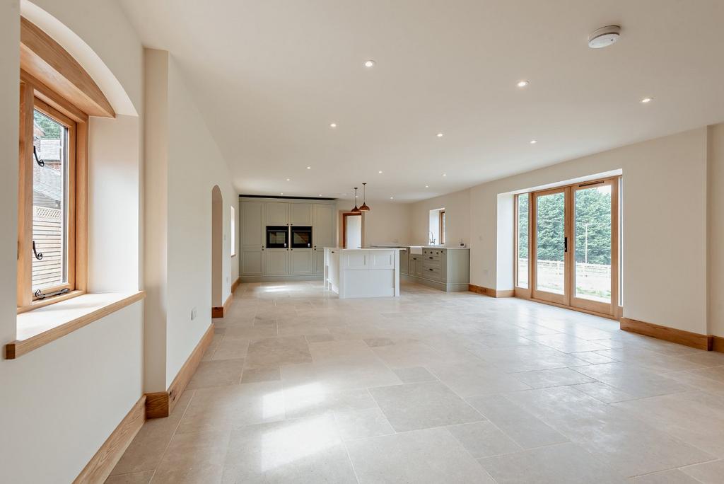 Kitchen/Dining