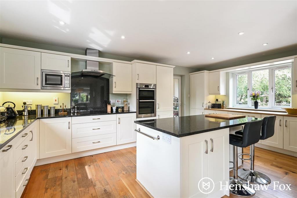 Kitchen Area.jpg