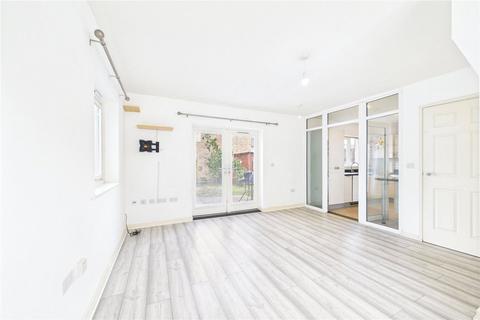 3 bedroom end of terrace house to rent, Iona Avenue, Tilehurst, Reading, Berkshire, RG30