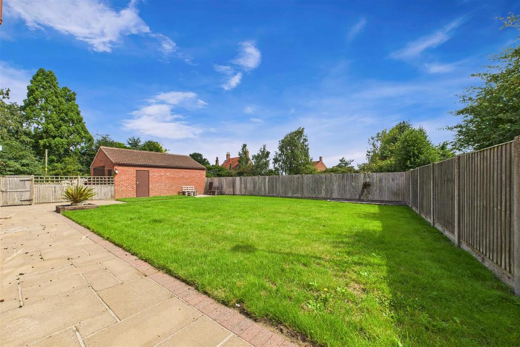 CAM04235 G0-PR0077-STILL021.jpg