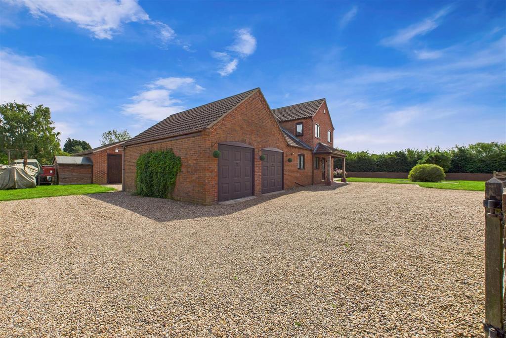 CAM04235 G0-PR0077-STILL023.jpg