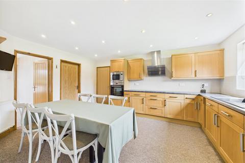 undefined, Low Road, Besthorpe