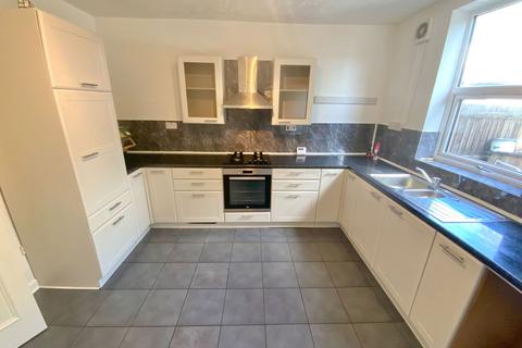 2 bedroom end of terrace house for sale, Overend Road, Halesowen B63