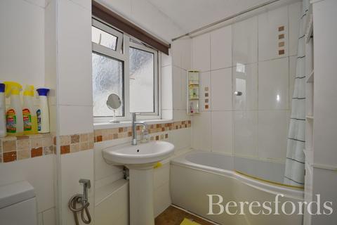 1b Palm Road, Romford, RM7 7BX