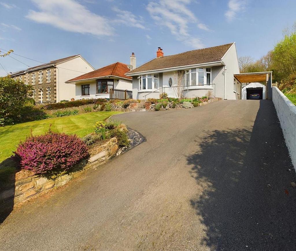 36 Folland Rd.jpg