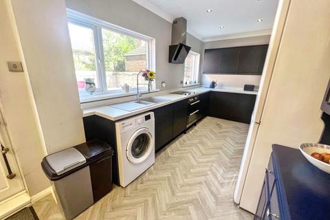 33 Lysdon Avenue, New Hartley, Whitley Bay, NE25 0RX