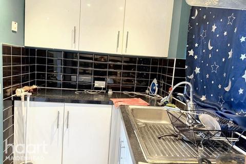 1 bedroom flat for sale, King Edward Street, SLOUGH