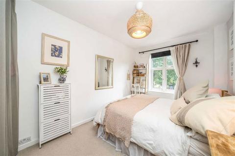 undefined, Brixton Hill, London SW2