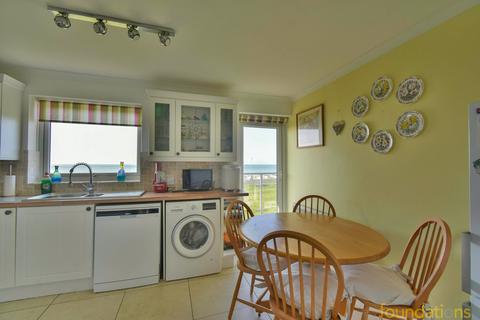 3 bedroom flat for sale, Sutton Place, Bexhill-on-Sea, TN40
