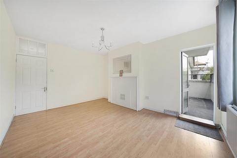 3 bedroom flat for sale, Hector House, Old Bethnal Green Road, London