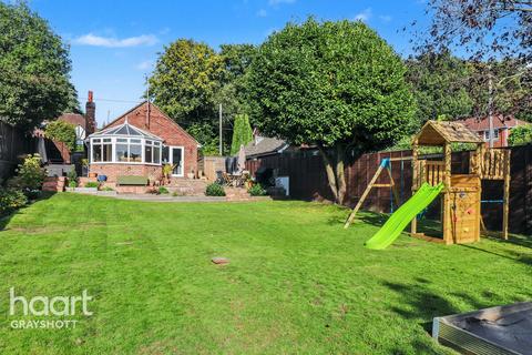 25 Fairview Road, Headley Down, Bordon, GU35 8HG