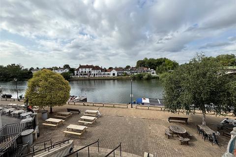 2 bedroom flat for sale, Clarence Street, Surrey TW18