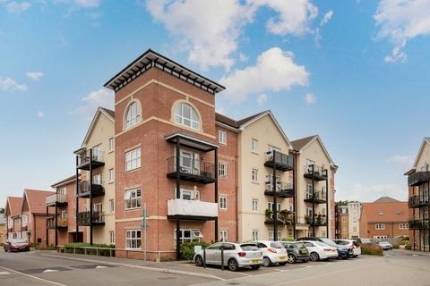2 bedroom apartment for sale, Bell Farm Way, Walton-on-Thames, KT12