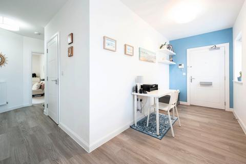 2 bedroom apartment for sale, Bell Farm Way, Walton-on-Thames, KT12