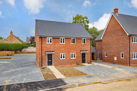 Glebe Rise, Weldon NN17