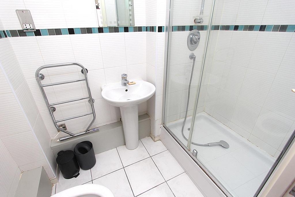 Bedroom 1 En Suite