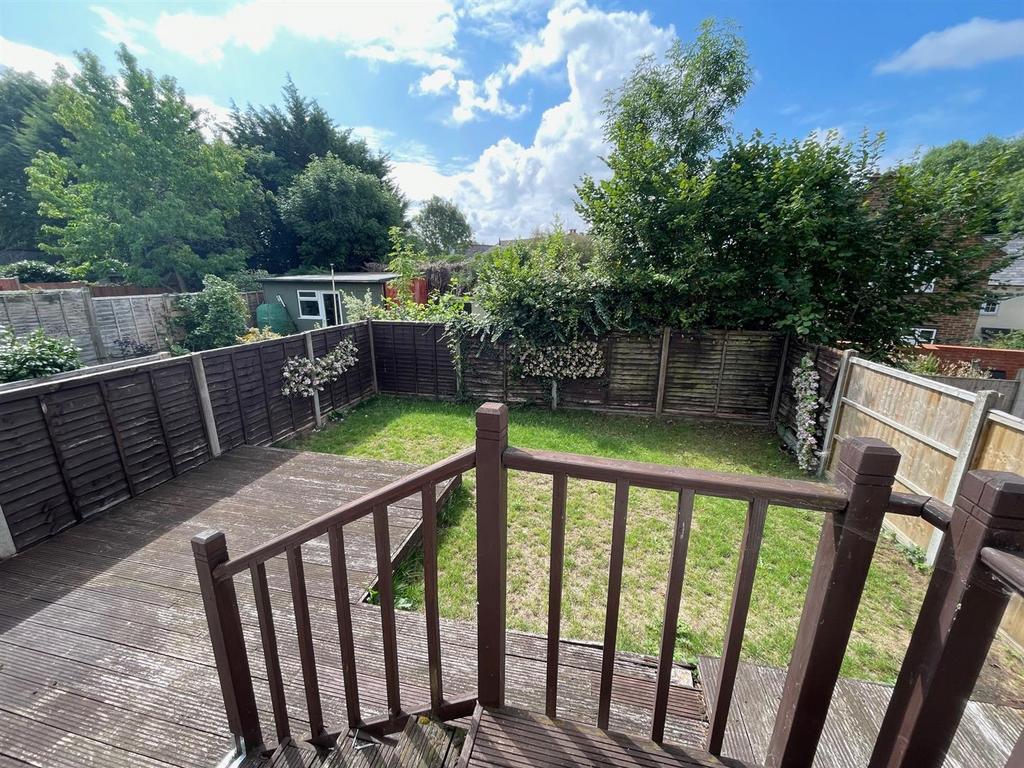 77 Church Rd Garden 2.jpg