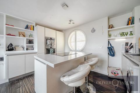 2 bedroom flat for sale, Sweden Gate, Baltic Quay, SE16