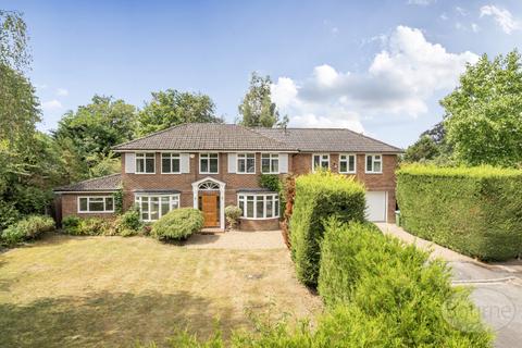 The Knoll, Cobham, Surrey, KT11