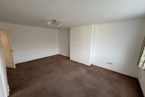2 bedroom semi-detached bungalow to rent, The Dell, Caddington, LU1