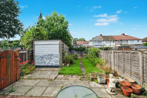 3 bedroom semi-detached house for sale, Derby Avenue, Harrow, Middlesex HA3