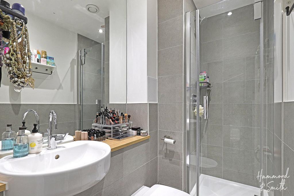 Ensuite Shower Room