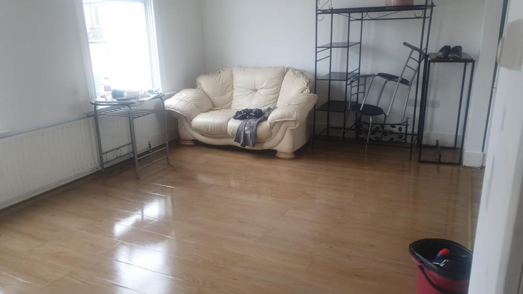 1 Bedroom Flat