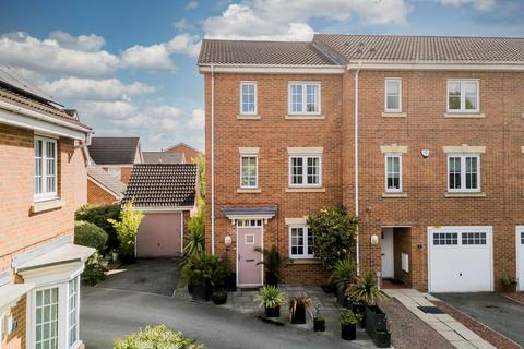 5 Abbots Court, Selby, YO8 8BF