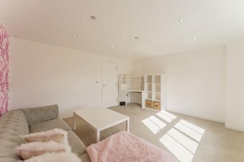 5 Abbots Court, Selby, YO8 8BF