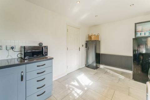 5 Abbots Court, Selby, YO8 8BF