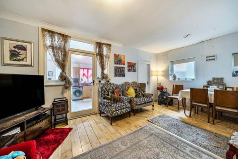 Newark Crescent, North Acton, London, NW10