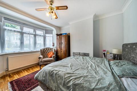 68 Newark Crescent, London, NW10 7BA
