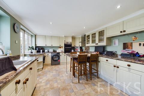 3 bedroom end of terrace house for sale, Stansfield Road, Benfleet, SS7