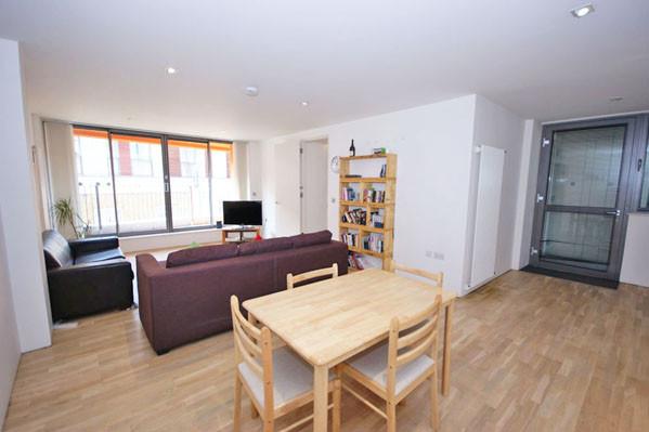 Apartment in London - More